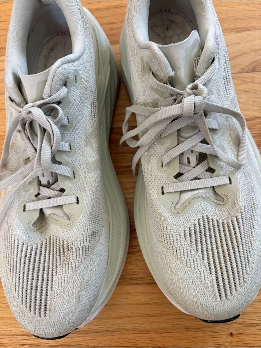 Asics superblast 2 women’s size 9 in like new condition